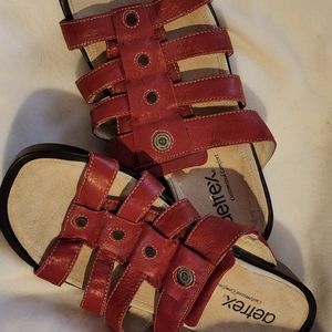 Aertrex red leather sandal sz 9